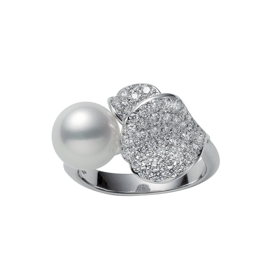 Les Petales Place Vendome Ring