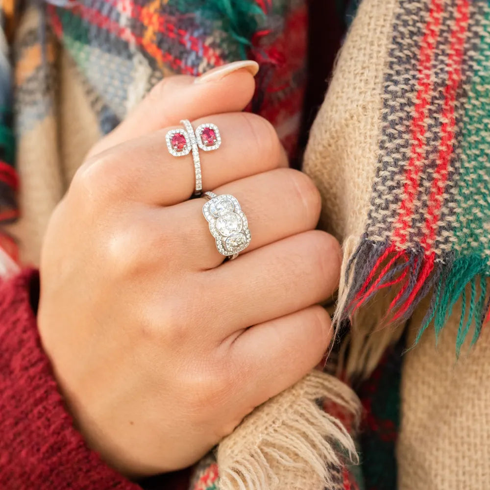 A Guide To Non-Diamond Engagement Rings
