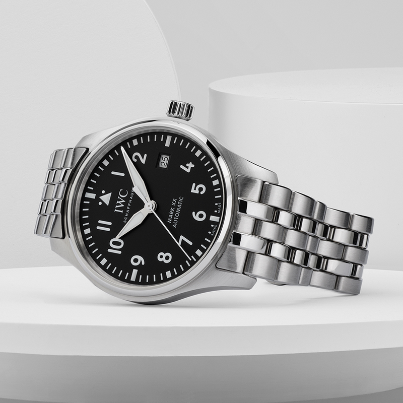 iwc_pilot_mark_xx_800x800.png?