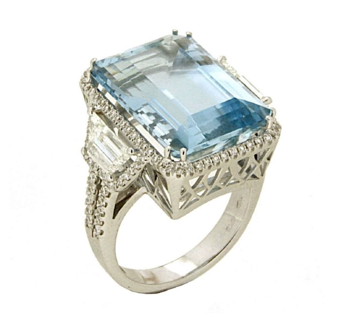 18K WHITE GOLD 1 CENTER EMERALD CUT AQUAMARINE=15.56CT AND DIAMONDS=1.97CT RING