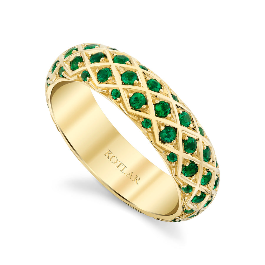 Artisan Pave 0.71ct Round Emerald 5mm Criss Cross Band in 18K Yellow Gold, size 6