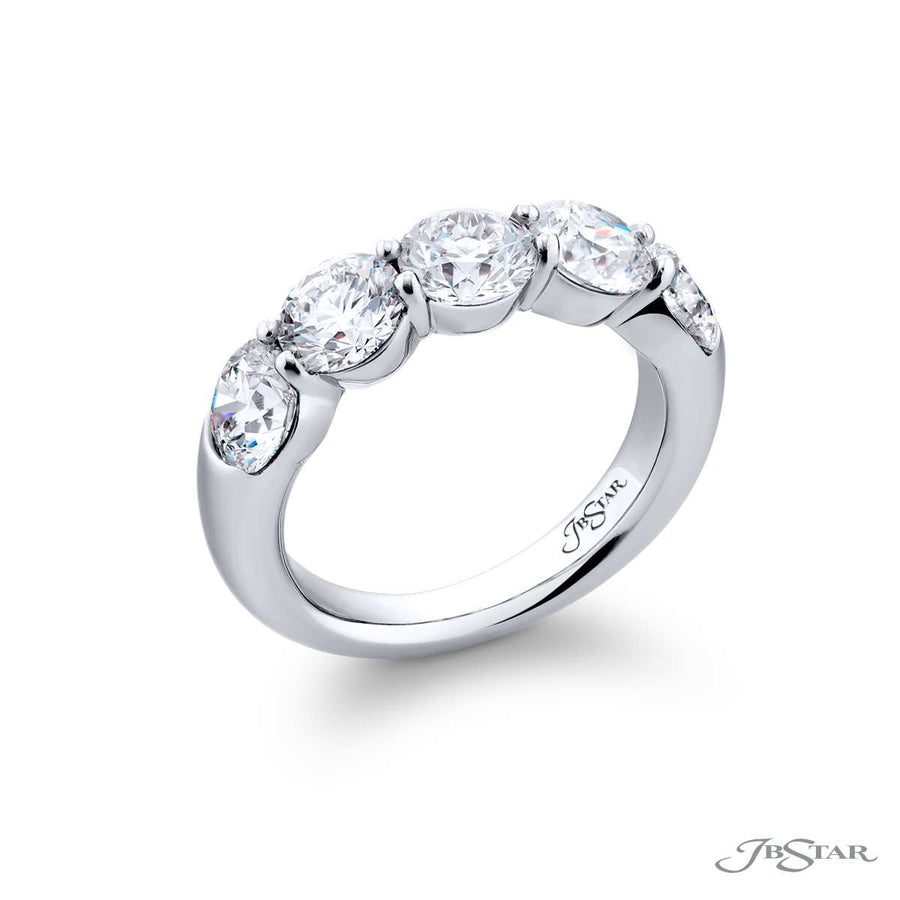 3.54ct Round Diamond Band in Platinum