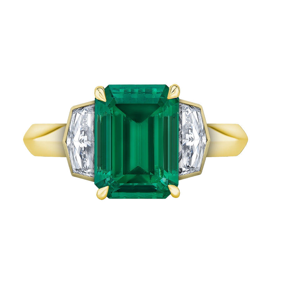2.31ct Emerald Cut Emerald, 0.82ct Cadillac Diamond and 0.21ct Square and Round Diamond Ring in 18K Yellow Gold, size 7.5