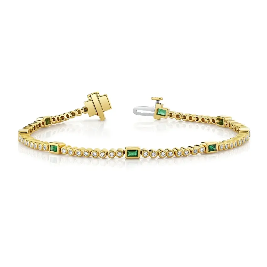 Classic Bezel 0.60ct Baguette Emerald and 0.62ct Round Diamond Bracelet in 18K Yellow Gold, 7"