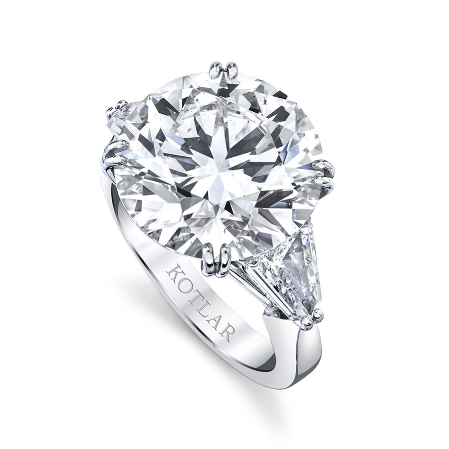 Classico Three-Stone Diamond Ring