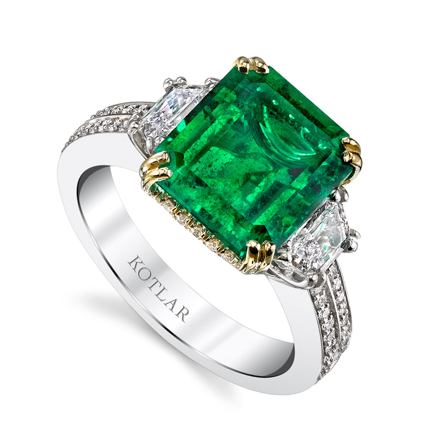 Harmonie Asscher Cut Emerald and Diamond Ring